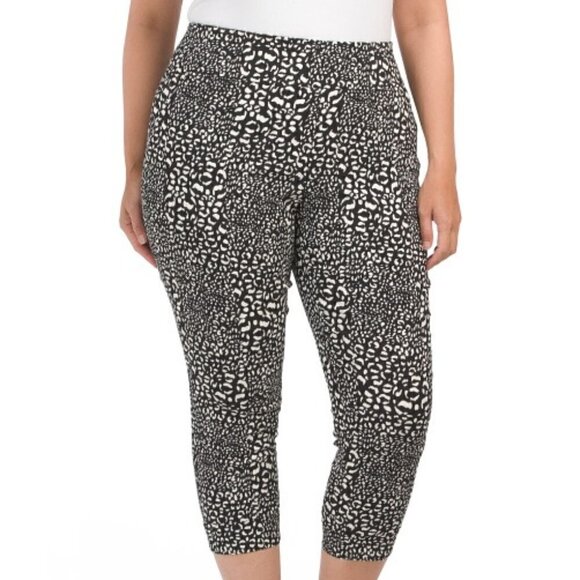 Cooper & Ella Plus Pull on Cropped Pants with Rolled Cuffs Black White Size 22W - Picture 1 of 14